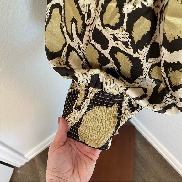 NWT  Vertigo Animal Print V Neck Ruffle Sleeveless Ruche Waist Halter Size M - Picture 6 of 12